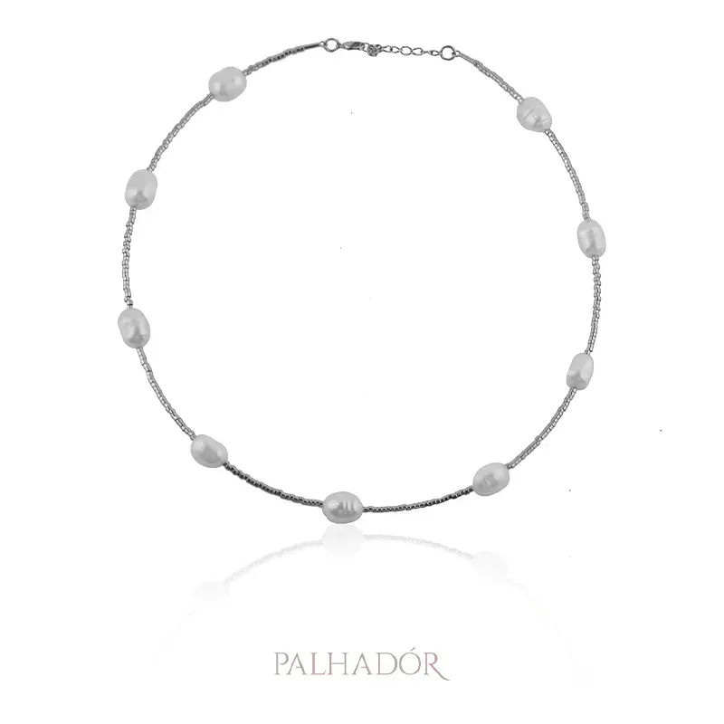 COLAR CHOKER PLACA PÉROLAS RÓDIO BRANCO