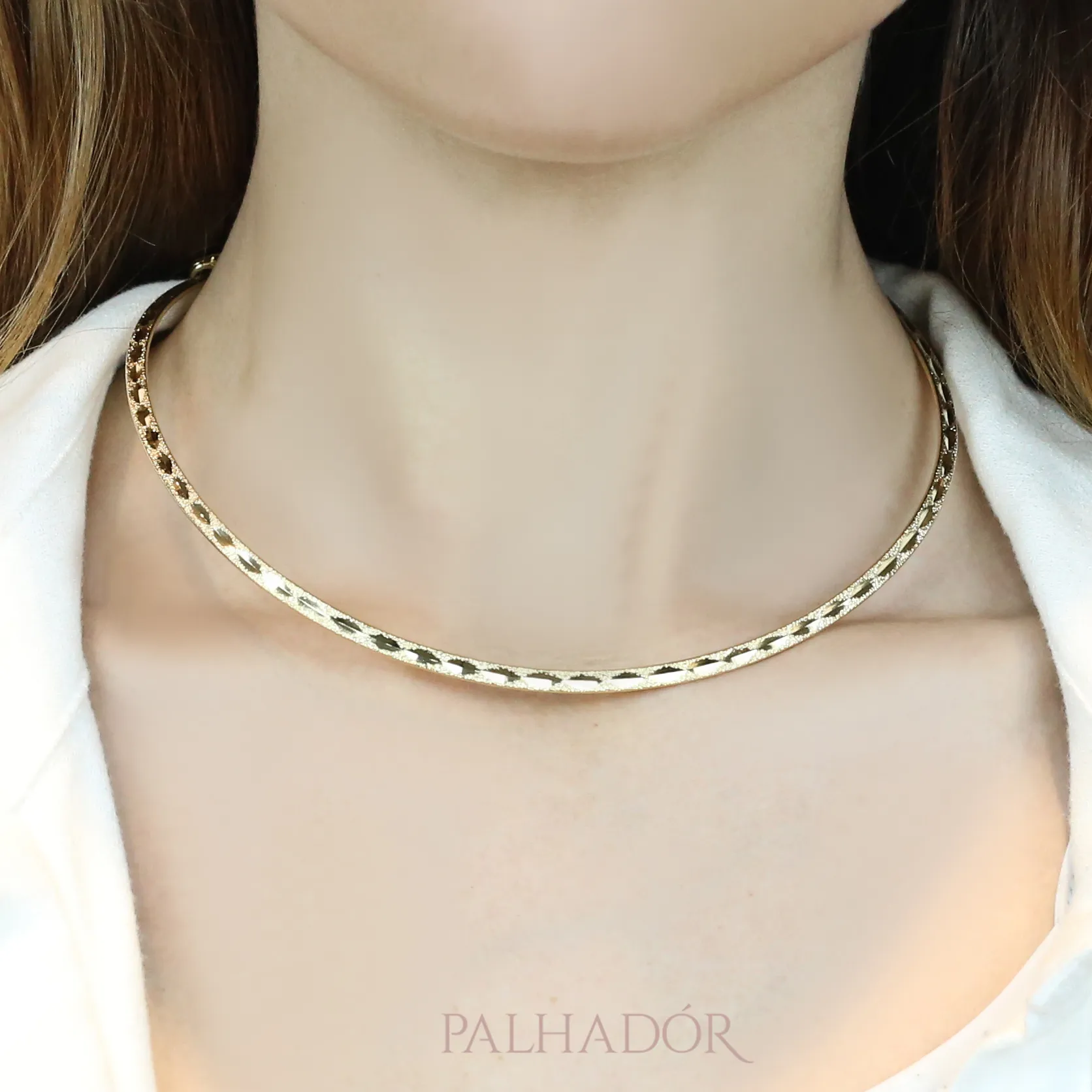 CHOKER ARO TRABALHADO OURO